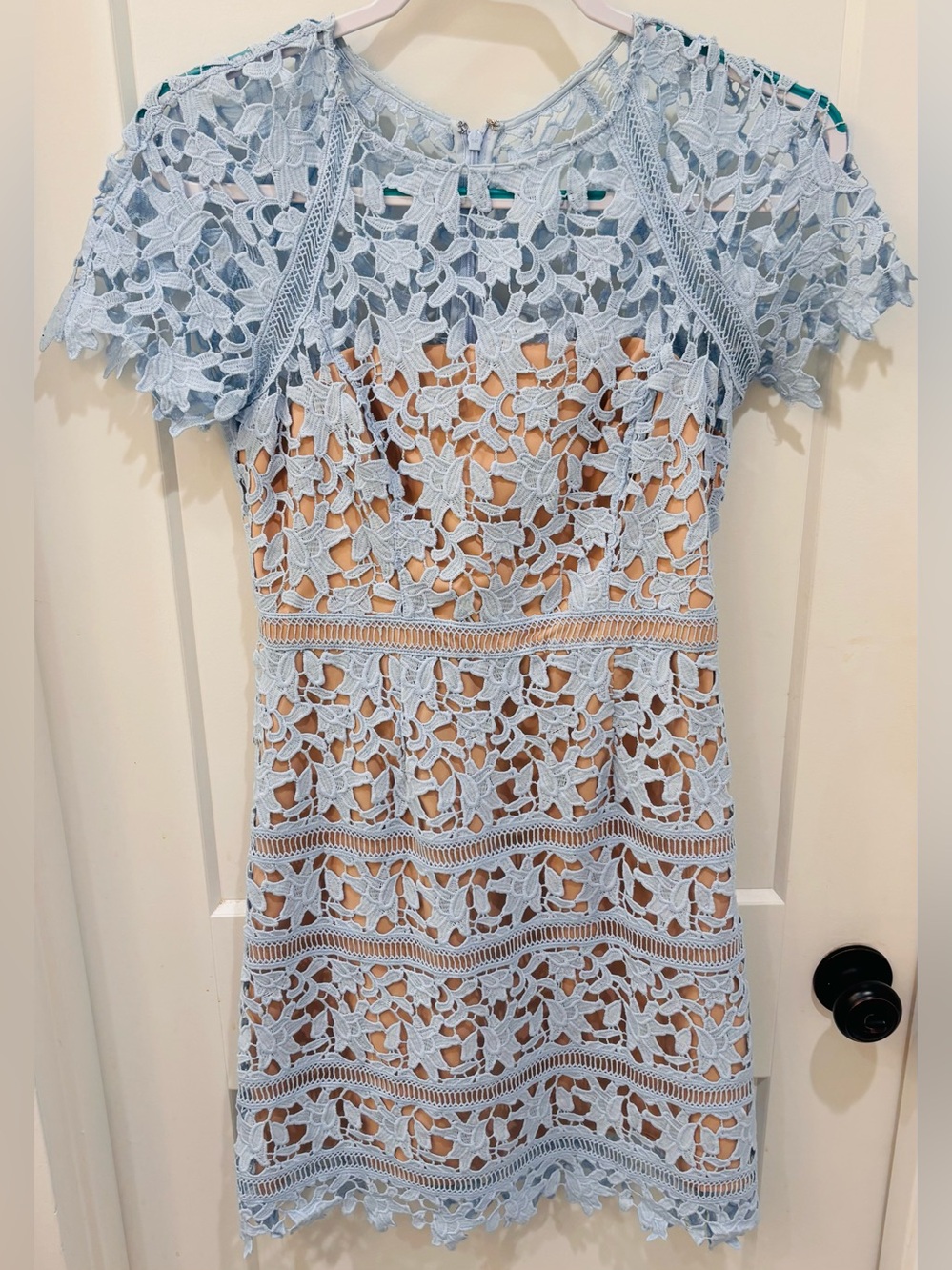 Eliza J Blue Floral Lace Sheath Dress w/ flesh colored bodice. Size 2
